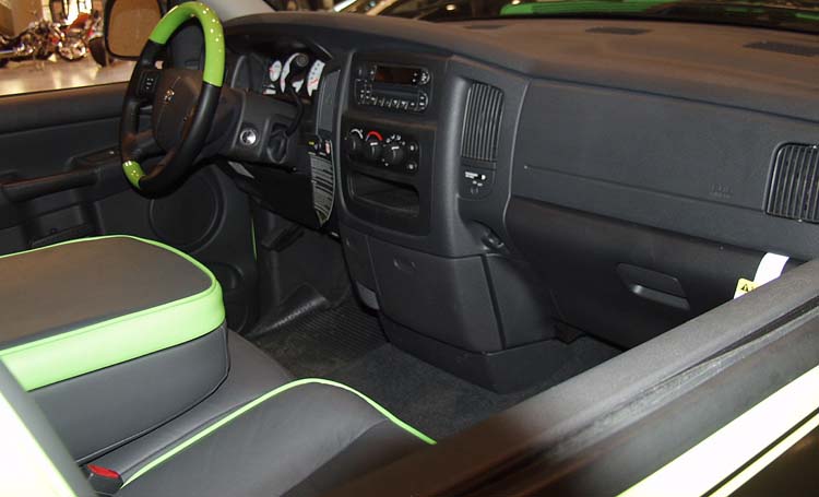 05 Dodge Ram SWB Pickup Dash