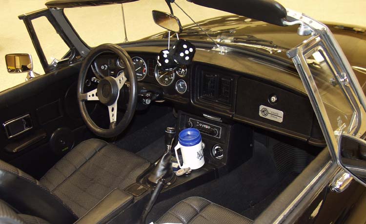 80 MGB Roadster Dash